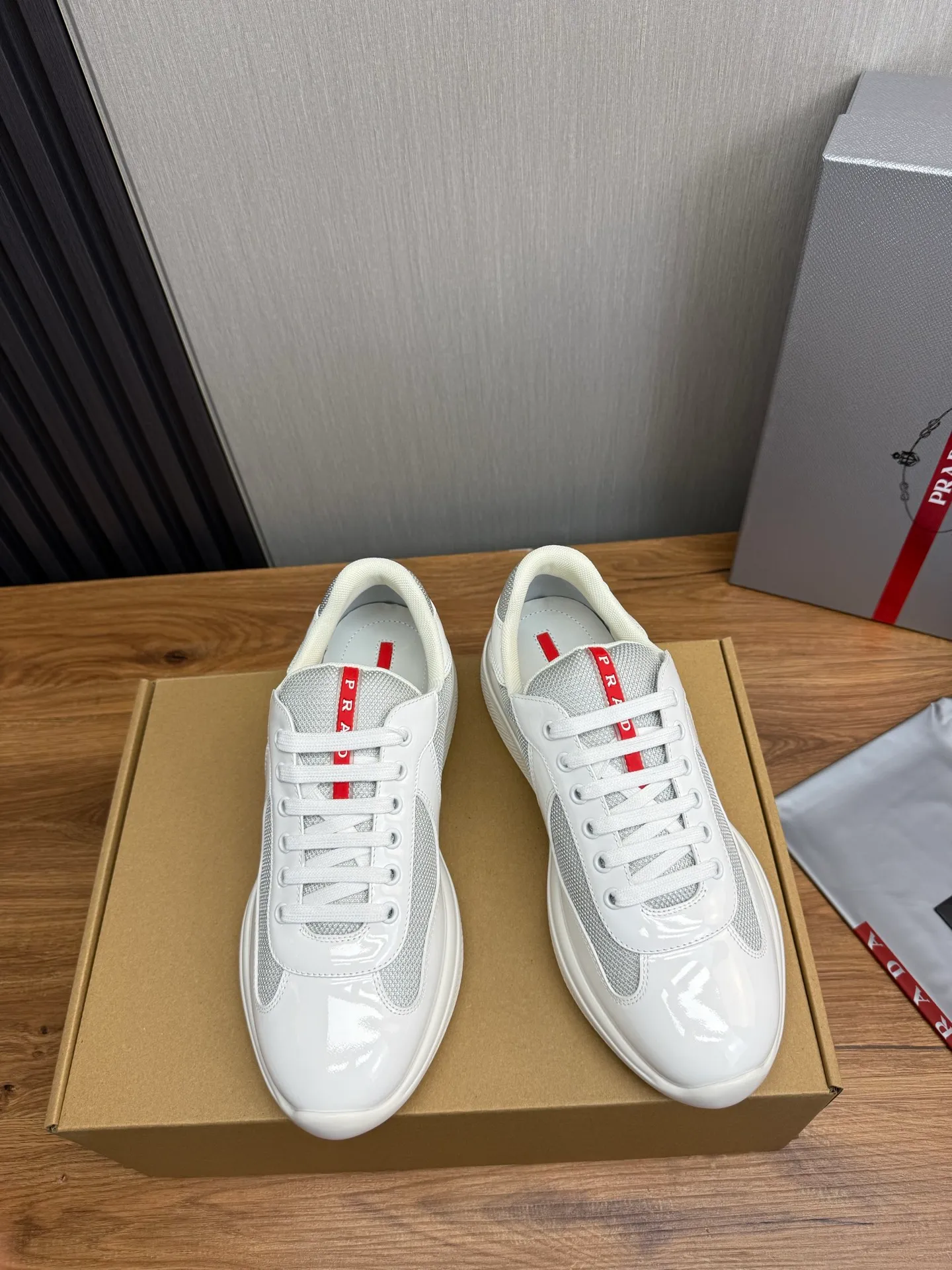 Men's shoes 640💰 [PRADA] Hot selling items🔥Must be recommended every day~~ Official website synchronized, 1:1 high quality shipments✔️ Imported cowhide fabric, rubber material + cowhide lining, original bottom, high-end airplane box packaging🎁 38-45 (38.45 custom-made, non-returnable)